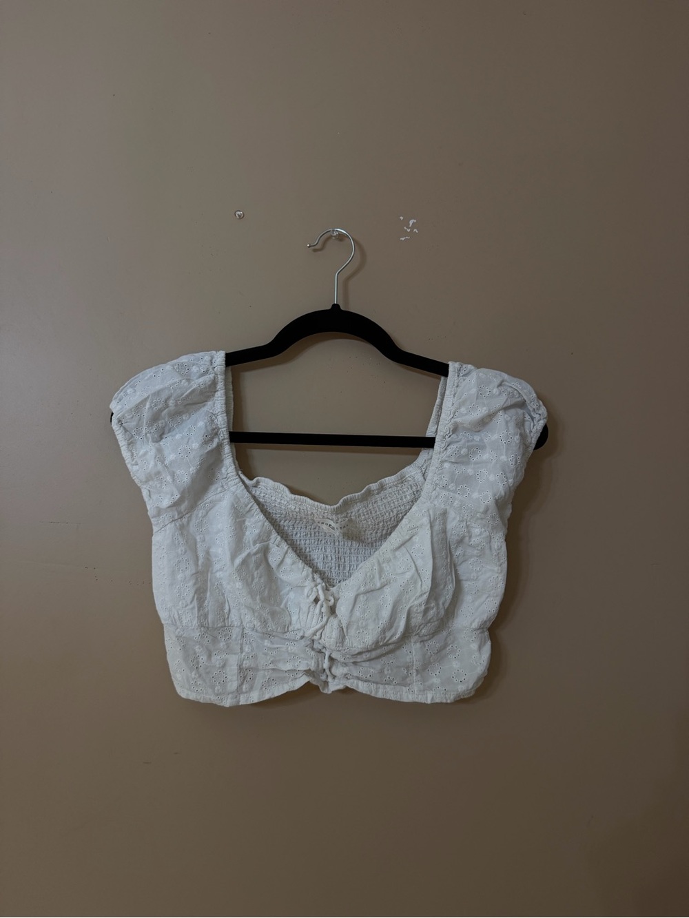 Aeropostale White Eyelet Puff-Sleeve Crop Top